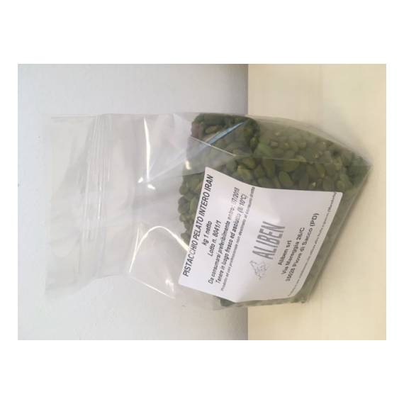 Pistacchi pelati interi Pistacchi pelati interi